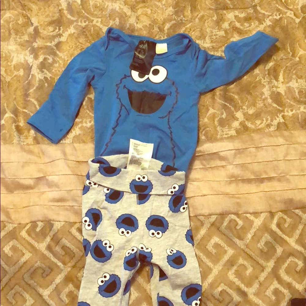 EUC H&M cookie monster outfit ⭐️💫
